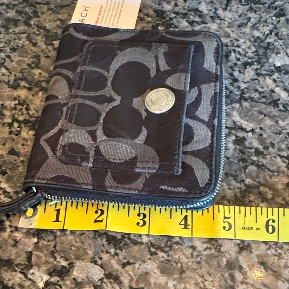Coach Black and Gray Signature canvas and leather zip around Wallet EUC